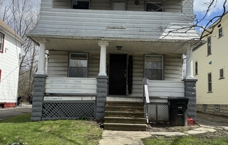 2927 E 126 ST