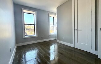238 E 116 ST