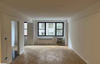250 E 39 ST