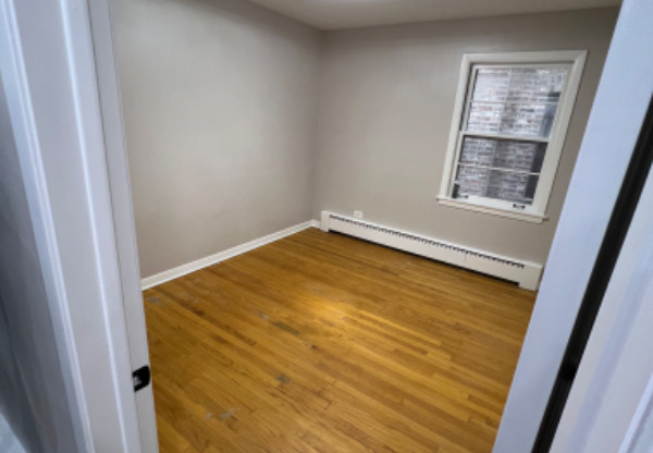 3 beds, 1 bath, $2,000