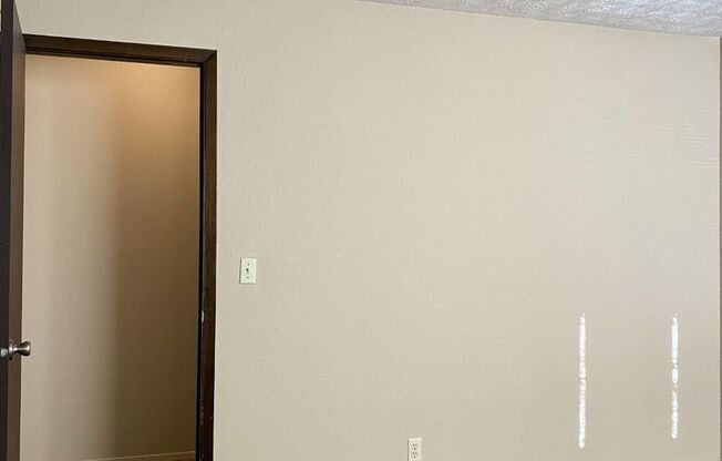 1 bed, 1 bath, 850 sqft, $950, Unit 3-321