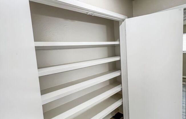 2 beds, 1.5 baths, 1,156 sqft, $1,225