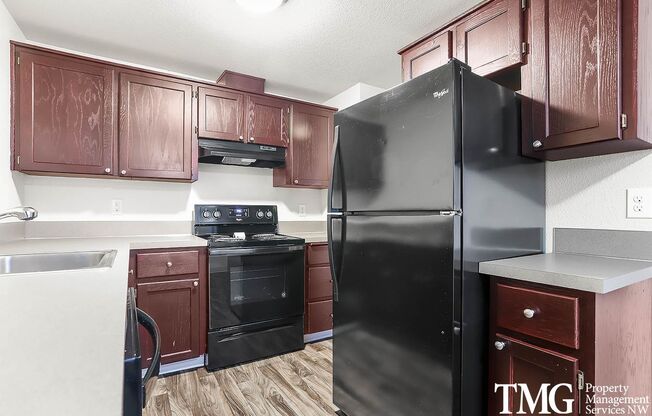 2 beds, 1 bath, 900 sqft, $1,795, Unit 220