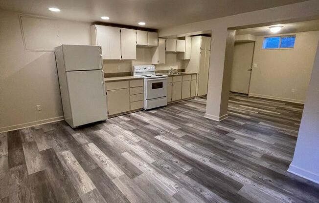 Studio, 1 bath, 554 sqft, $1,295, Unit A13