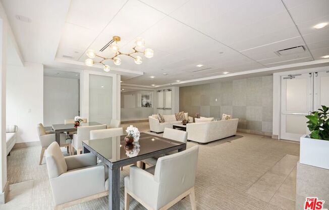 2 beds, 1.5 baths, 798 sqft, $3,899, Unit 607