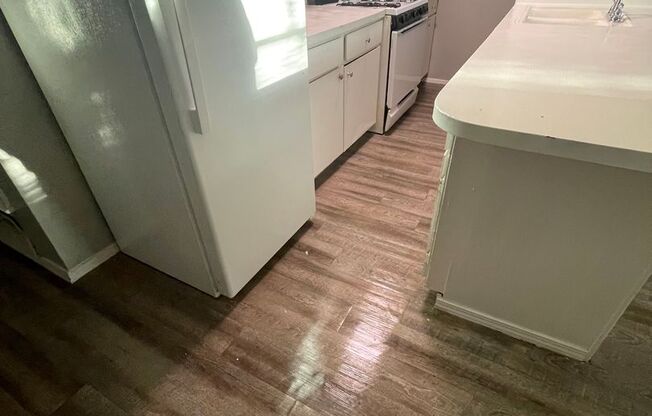 1 bed, 1 bath, 592 sqft, $675, Unit 202W