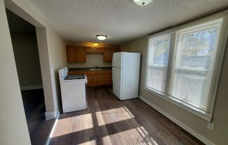 3 beds, 1 bath, $1,225