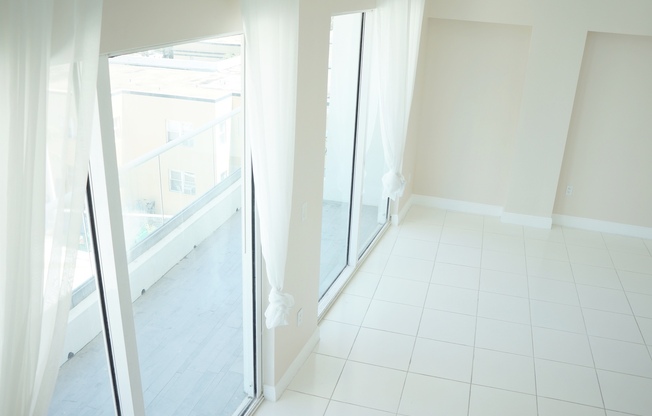 1 bed, 1.5 baths, 939 sqft, $2,800, Unit Unit 517