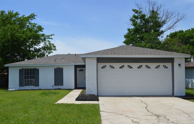 Beautifully remodeled 3 bed 1.5 bath in the desirable subdivision of Woodstone
