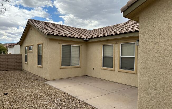 Single story town home with 3 bedrooms and 2 bath in Summerlin