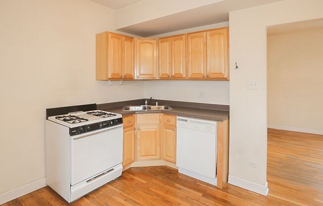 1 bed, 1 bath, 645 sqft, $2,150, Unit 3529-3W