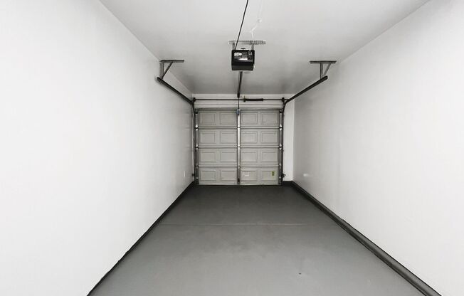 1 bed, 1 bath, 658 sqft, $1,300, Unit Unit 11