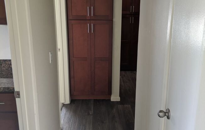 2 beds, 1 bath, 912 sqft, $2,243, Unit 127