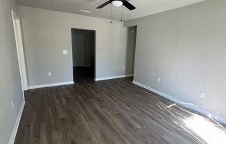 3 beds, 1 bath, $1,250