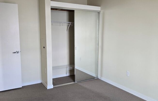 2 beds, 1 bath, 822 sqft, $1,880, Unit 414