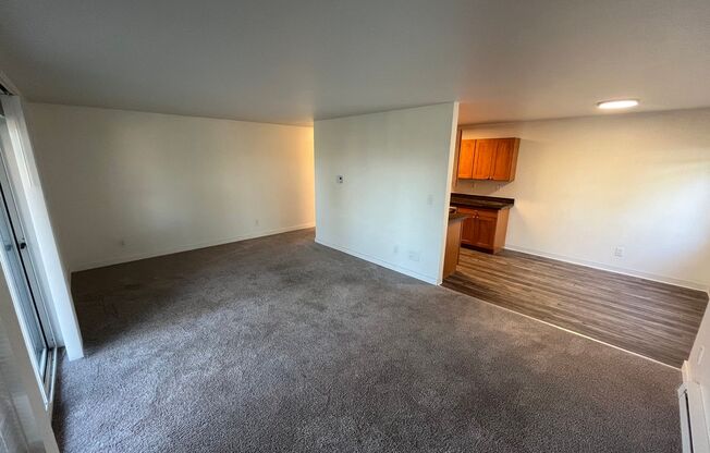 2 beds, 2 baths, 1,060 sqft, $2,995, Unit 3520 - 301