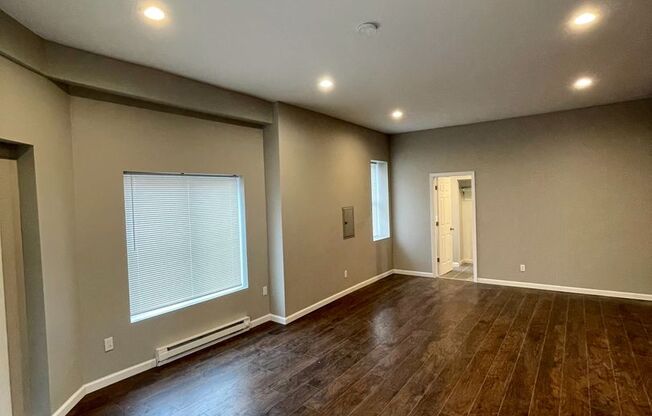 Studio, 1 bath, 500 sqft, $800, Unit 1st Floor Front