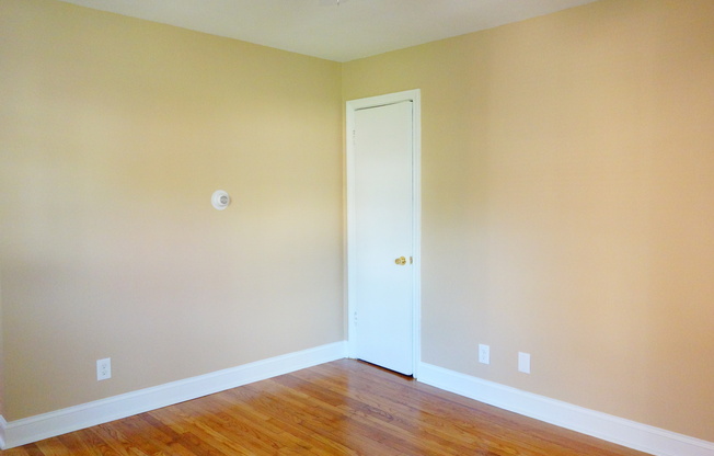 8105 Greenwood Avenue DGY LLC