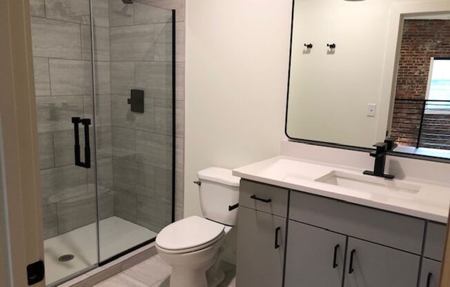 Studio, 1 bath, 870 sqft, $1,650, Unit 125