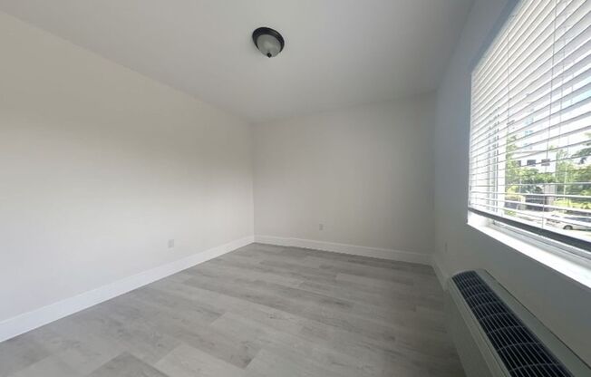 1 bed, 1 bath, 568 sqft, $2,290, Unit 11- Unit 07