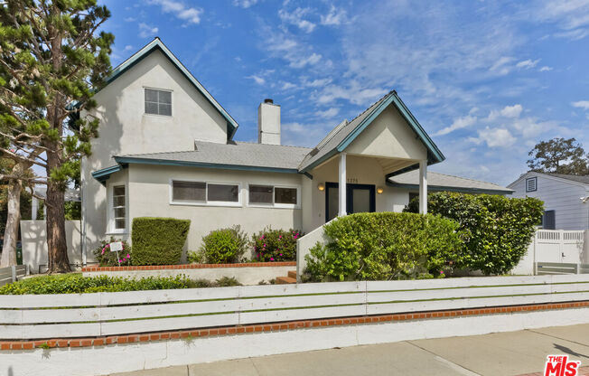 11375 MONTANA AVE
