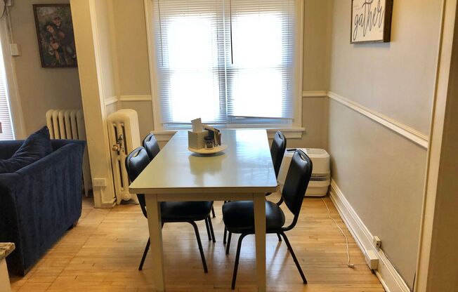 1 bed, 1 bath, 700 sqft, $1,195, Unit 205