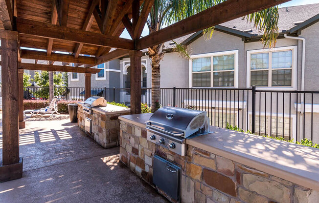 Community Grilling Station at Villages of Briggs Ranch, San Antonio