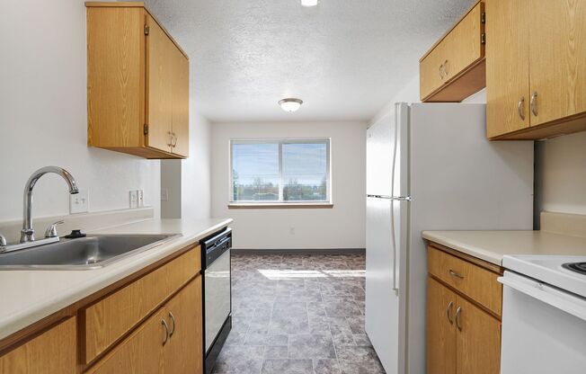 2 beds, 1 bath, 850 sqft, $1,350, Unit 1565-103