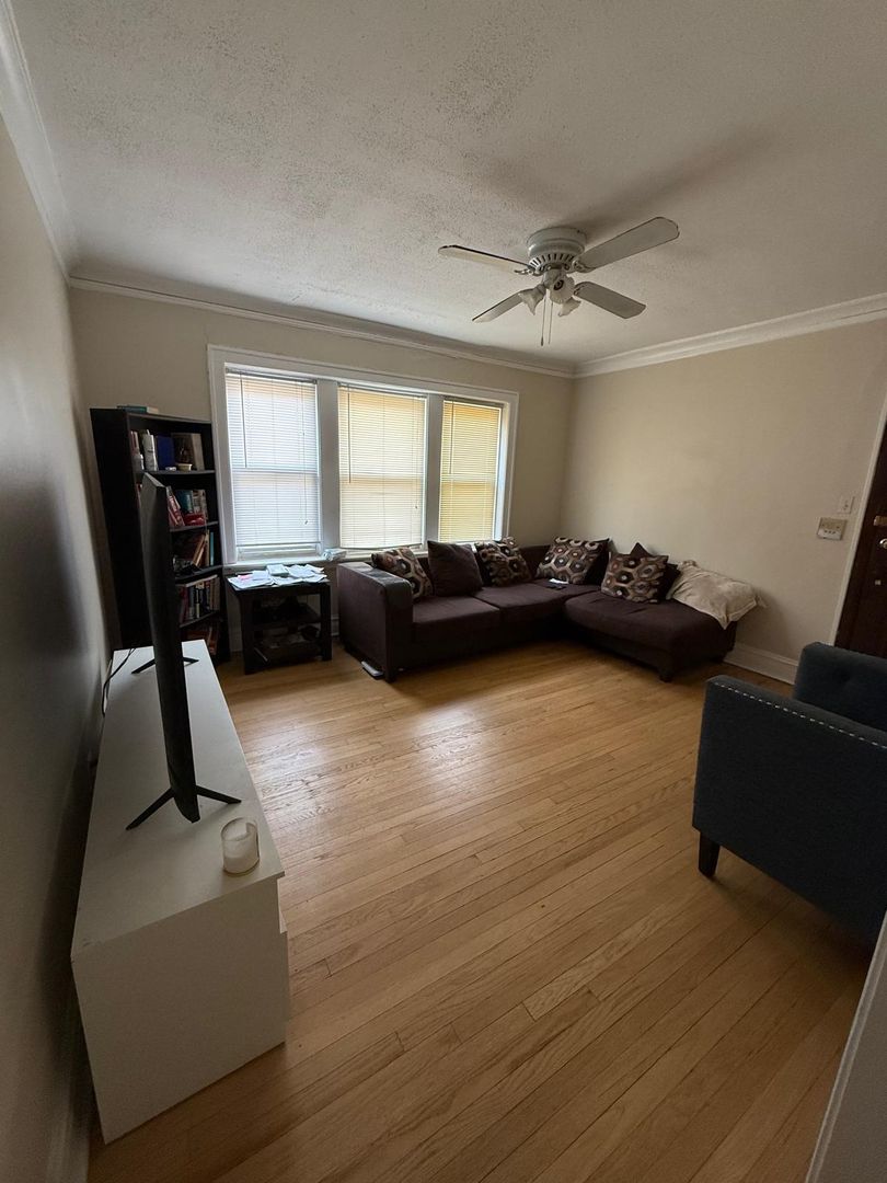 4407 N Kenneth