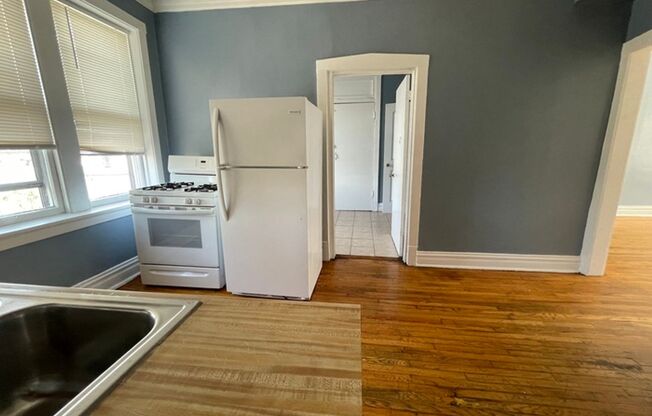 1 bed, 1 bath, 650 sqft, $950, Unit 1156 D-3