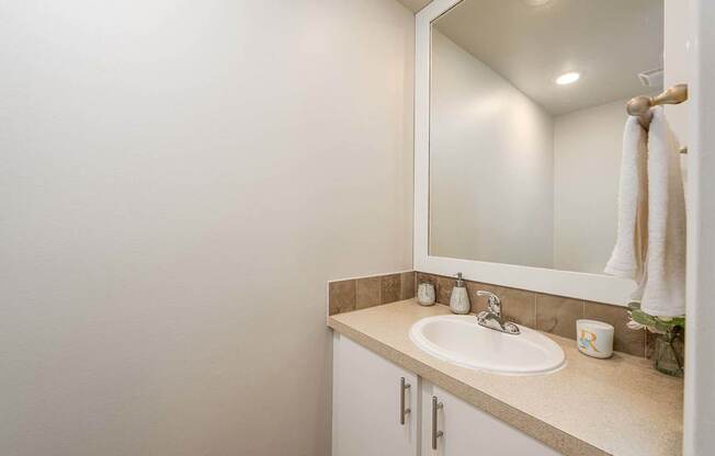 The Regent at Bellevue Way Apartments in North Bellevue, WA