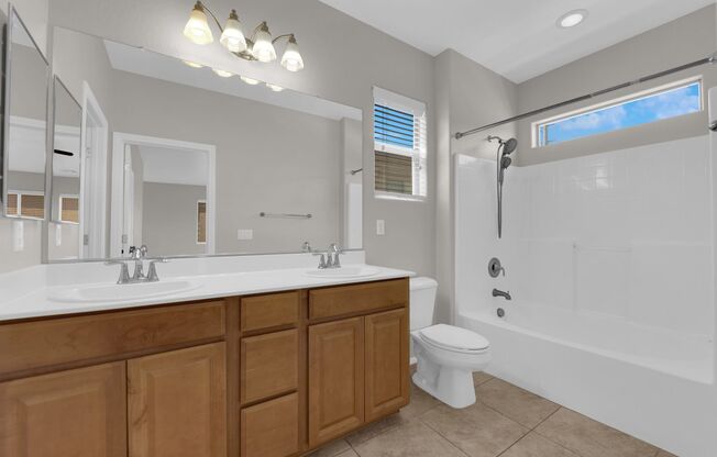 3 beds, 2.5 baths, $1,850