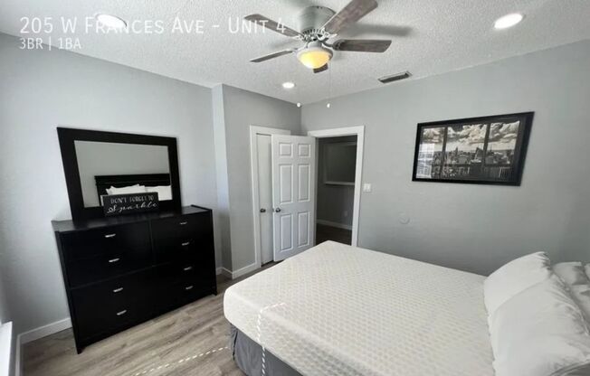 3 beds, 1 bath, 1,046 sqft, $3,300