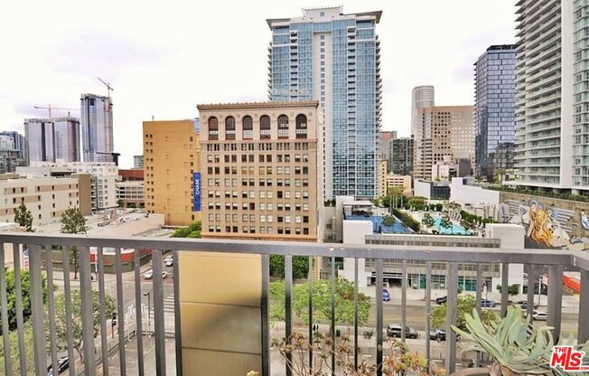2 beds, 2 baths, 1,740 sqft, $4,200, Unit 811