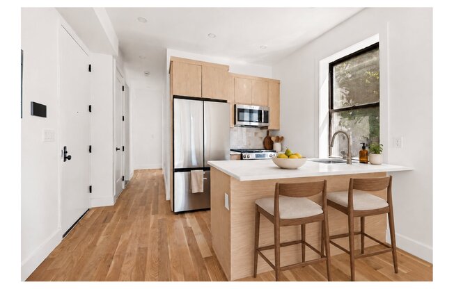 259 E 28 ST