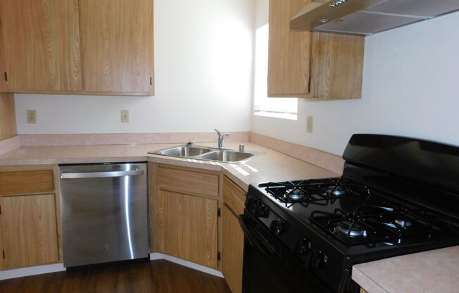 2 beds, 2 baths, $2,500, Unit 2