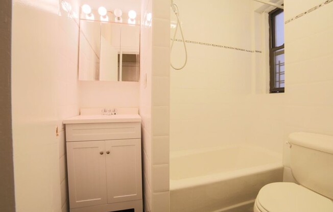 412 W 110 ST