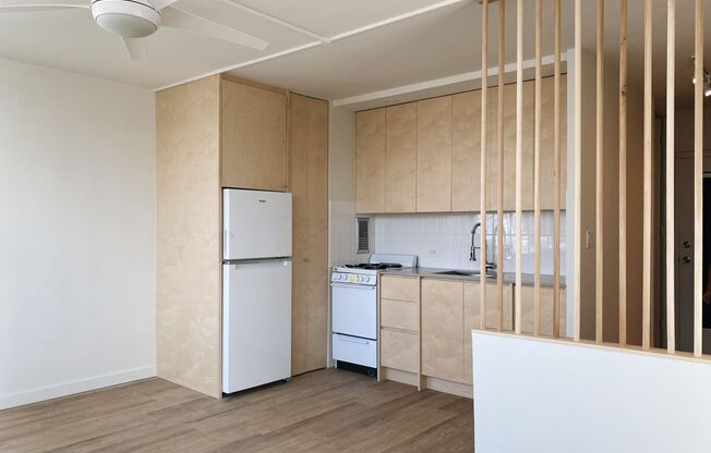 Renovated Studio - Utilities INCLUDED Available in Punahou Gardens!!