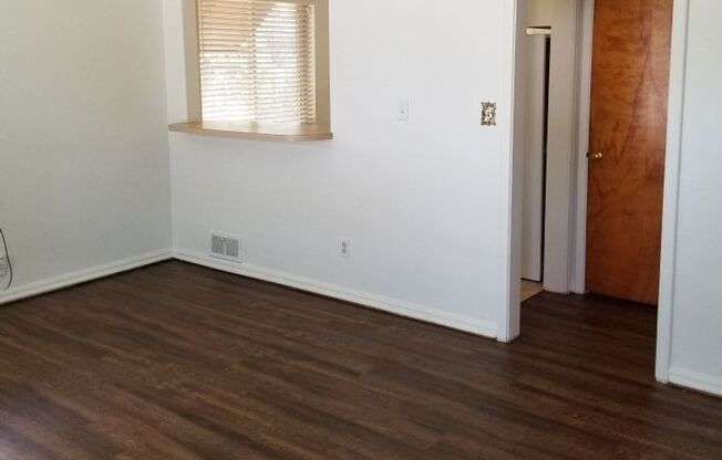 3 beds, 2 baths, 1,400 sqft, $2,000