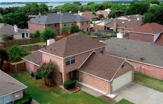 Exquisite Home In The Gorgeous City of Rowlett!