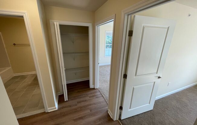 2 beds, 1 bath, 1,027 sqft, $1,625, Unit Apt 3212