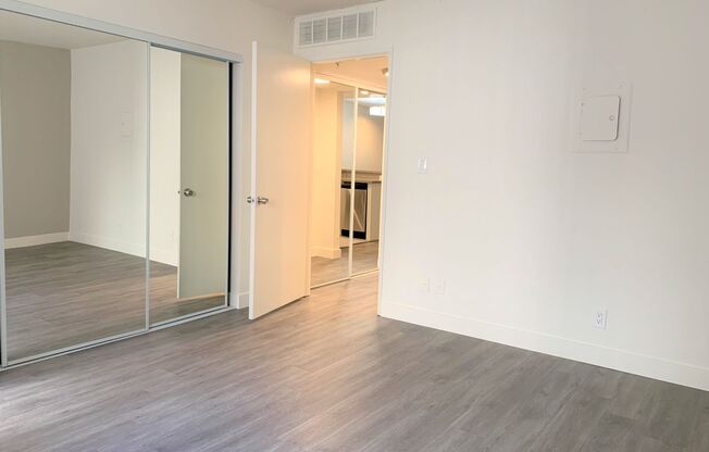 1 bed, 1 bath, 700 sqft, $1,995, Unit 105