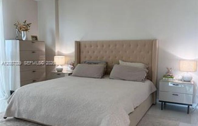 3 beds, 2 baths, $5,900, Unit # 2 1001