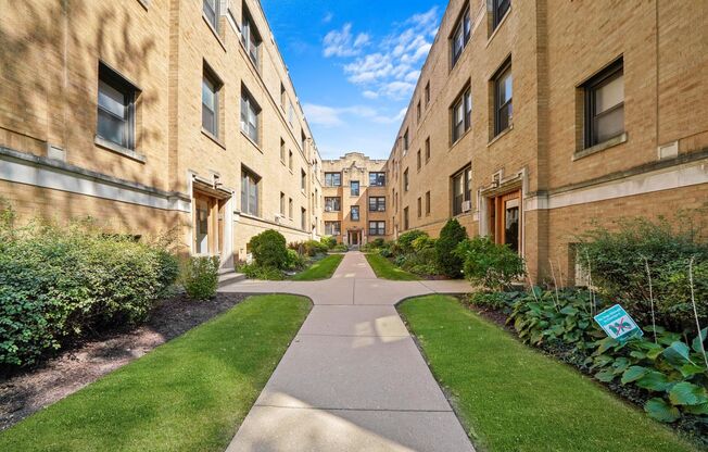 1 bed, 1 bath, 528 sqft, $1,795, Unit 2653-2E