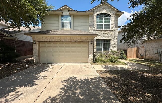 Large single family home - Available now!