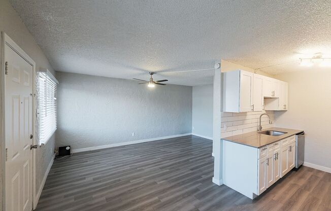 1 bed, 1 bath, 677 sqft, $1,050, Unit A142