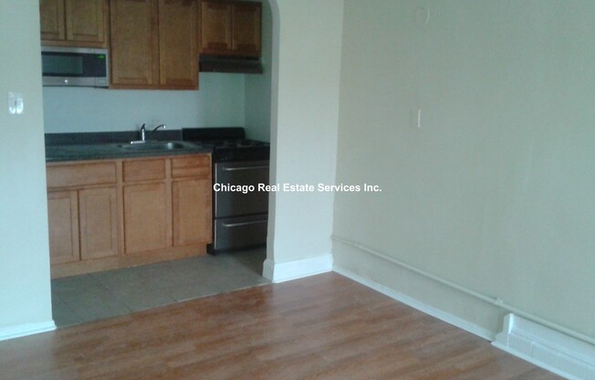 948 W Cuyler Ave