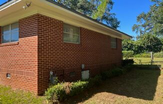 3 beds, 2 baths, $2,200