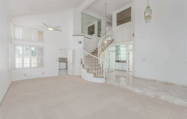 4 Bedroom Home with 3 car garage in Henderson!