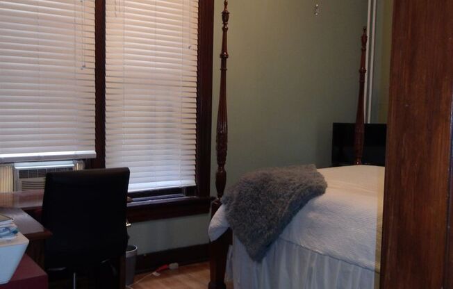 1 bed, 1 bath, 731 sqft, $895, Unit 1415-2
